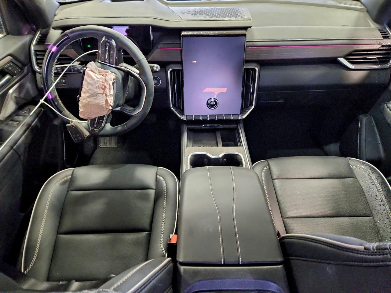 GMC Acadia Denali Image 10