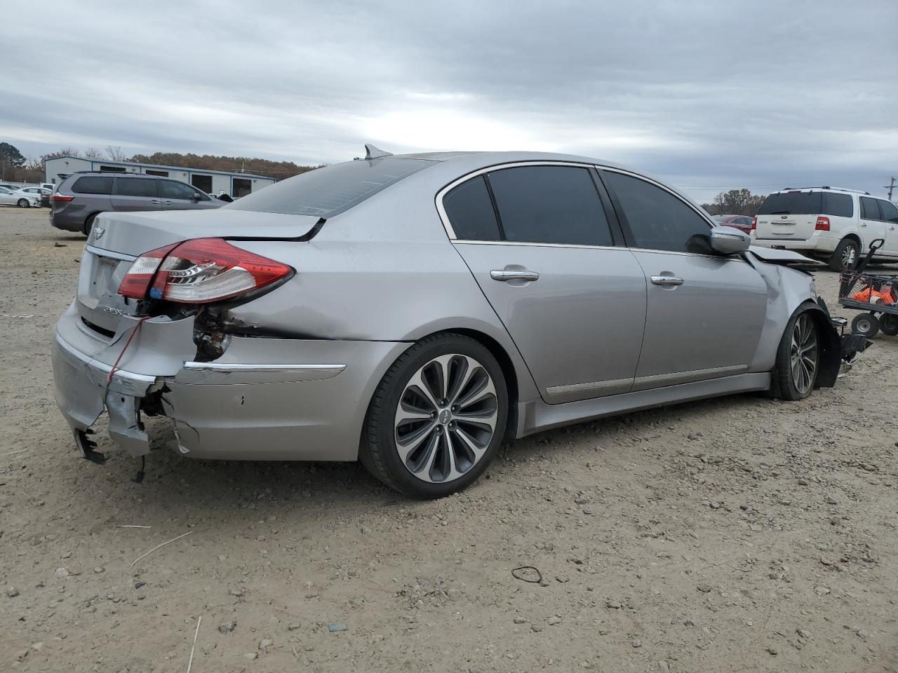 Hyundai Genesis 5.0l Image 2
