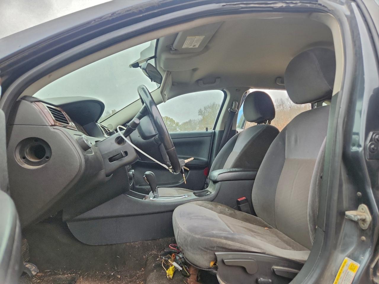 Chevrolet Impala Lt Image 2