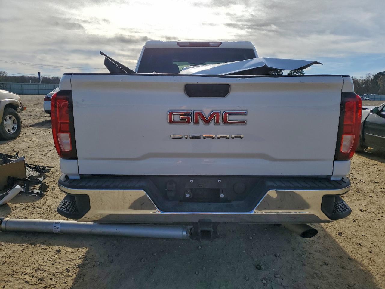 GMC Sierra K2500 Heavy Duty Image 6