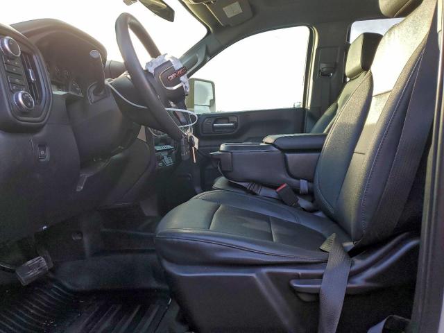 GMC Sierra K2500 Heavy Duty Image 10