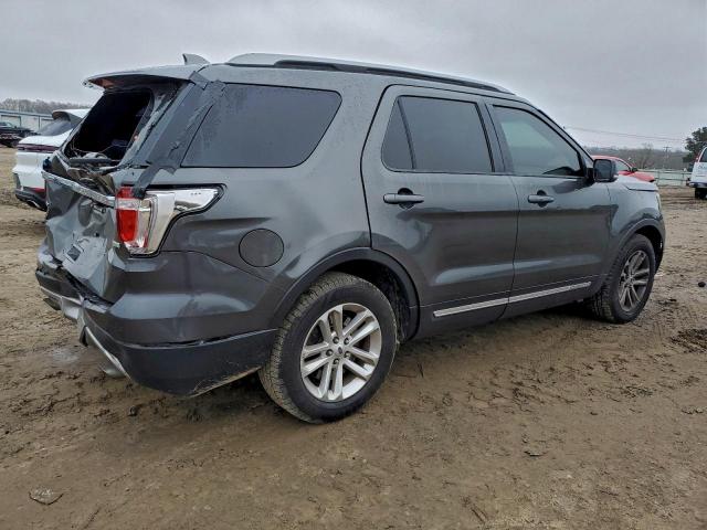 Ford Explorer Xlt Image 5