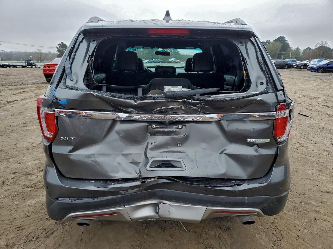 Ford Explorer Xlt Image 11