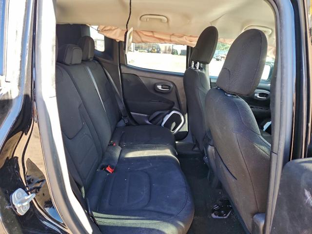 Jeep Renegade Latitude Image 4