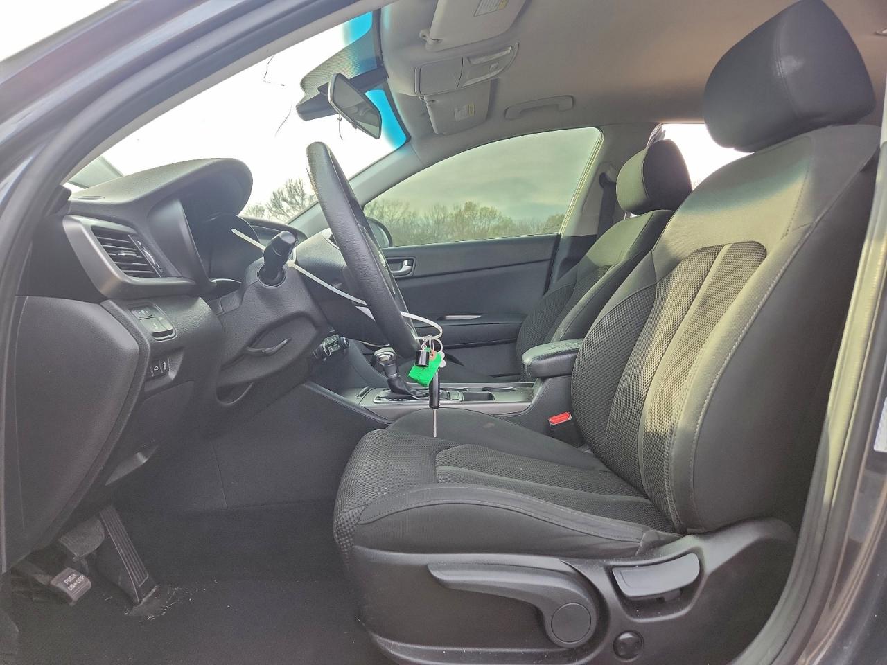 Kia Optima Lx Image 9