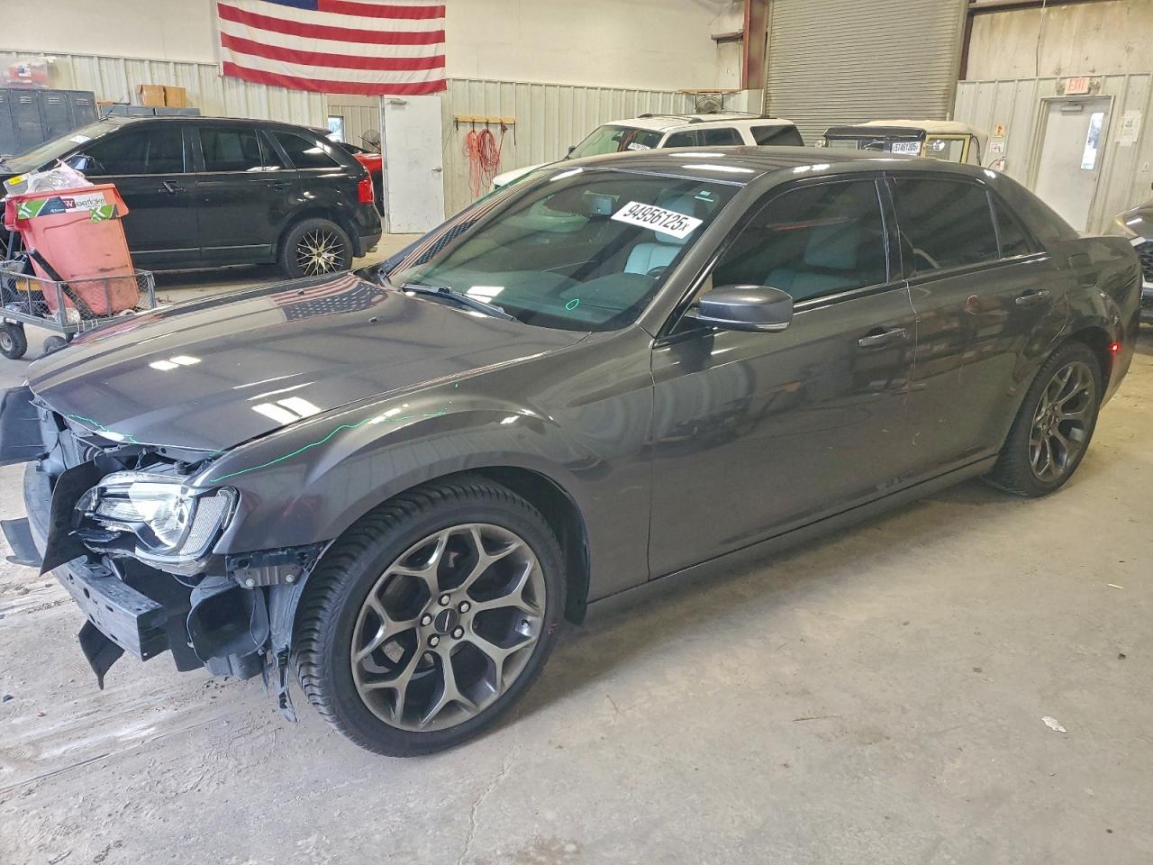 Chrysler 300 S Image 1