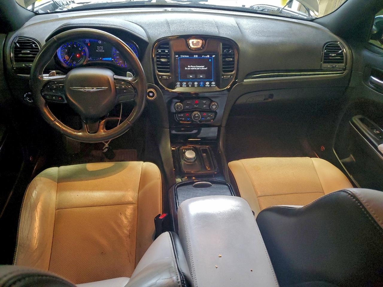 Chrysler 300 S Image 9