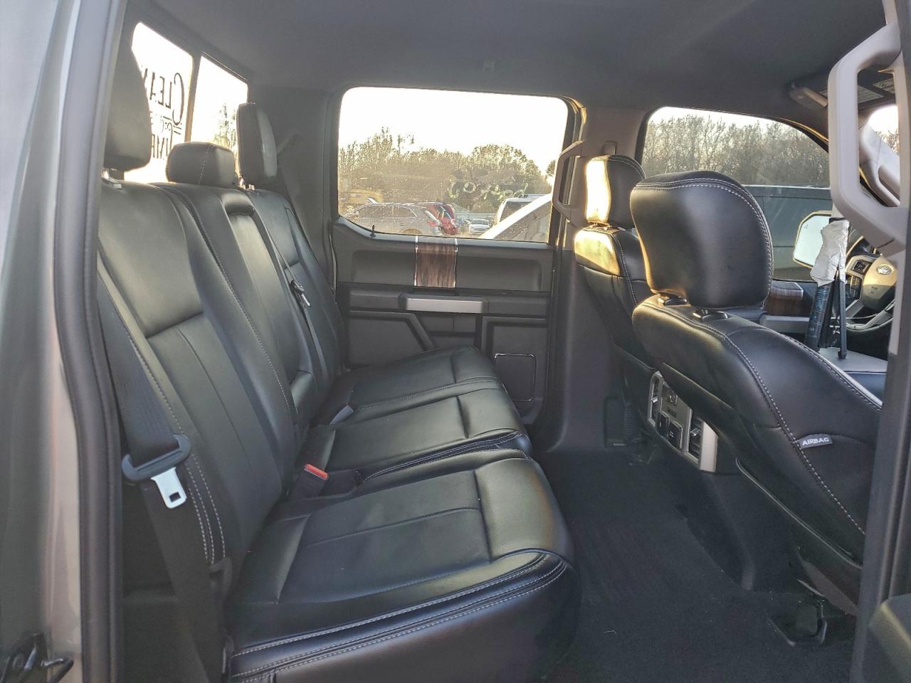 Ford F-150 Supercrew Image 8