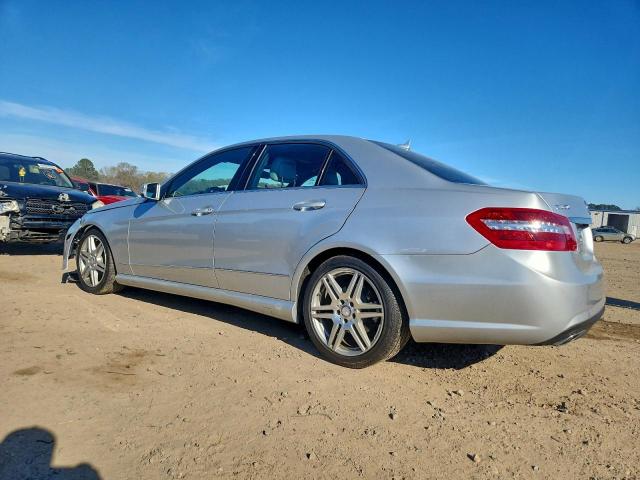 Mercedes-Benz E-Class 350 Image 8