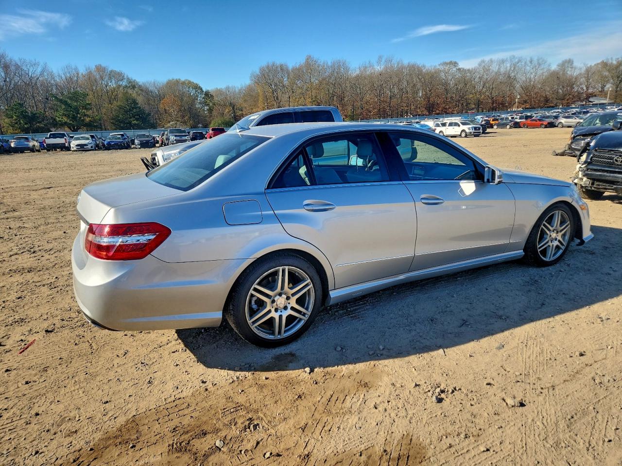 Mercedes-Benz E-Class 350 Image 5