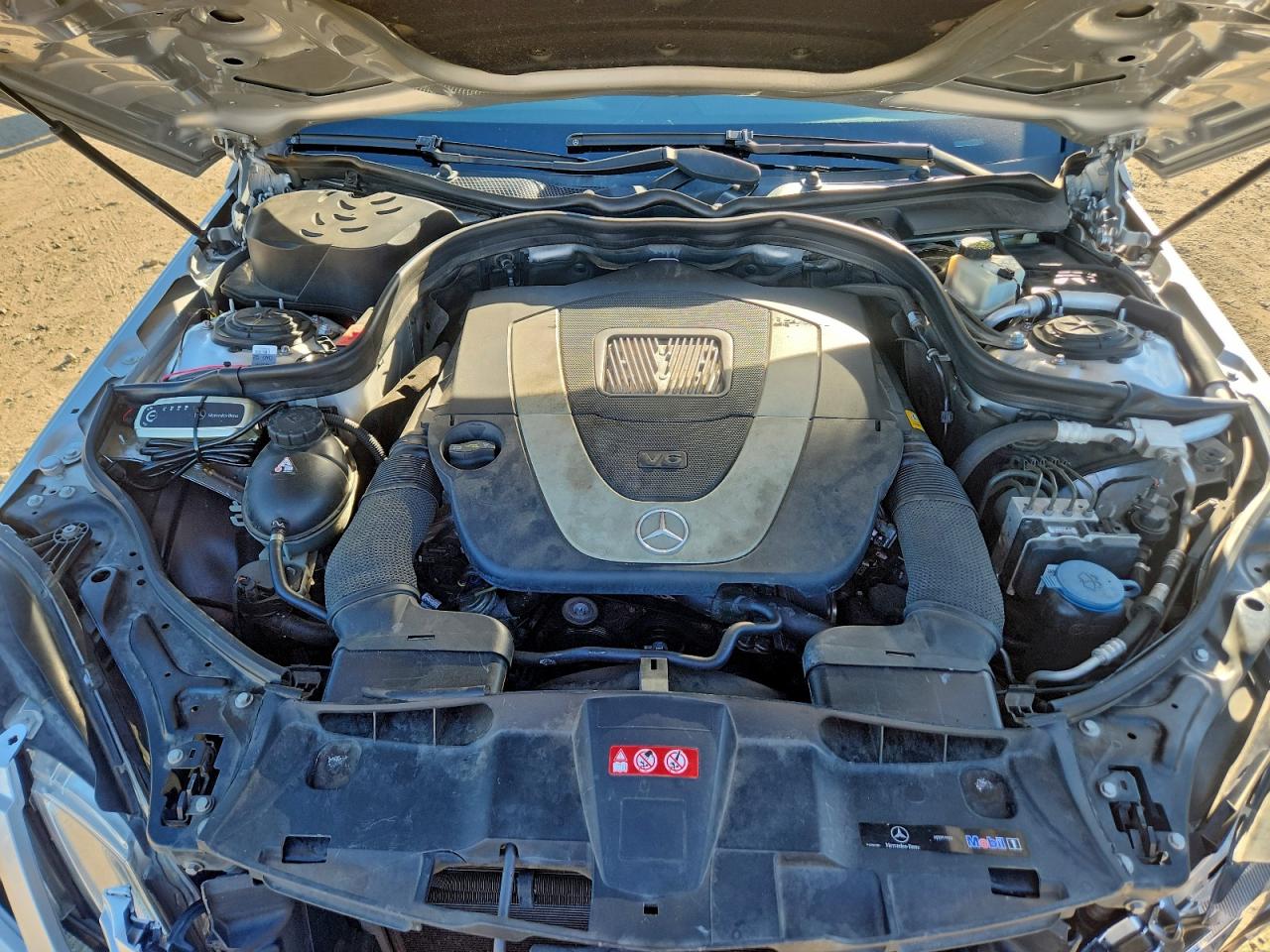 Mercedes-Benz E-Class 350 Image 11