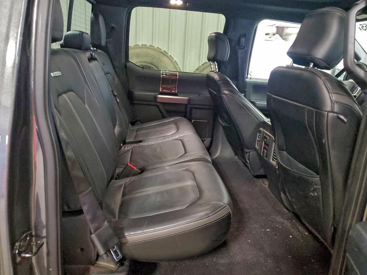 Ford F-150 Supercrew Image 6