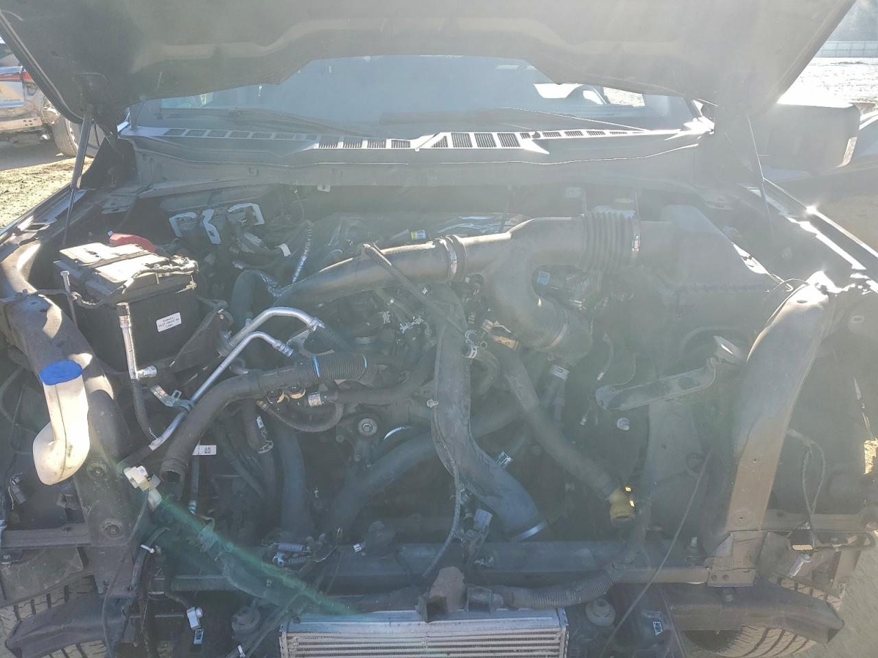 Ford F-150 Supercrew Image 6