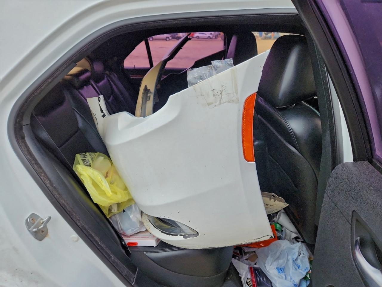 Chrysler 300 Image 6