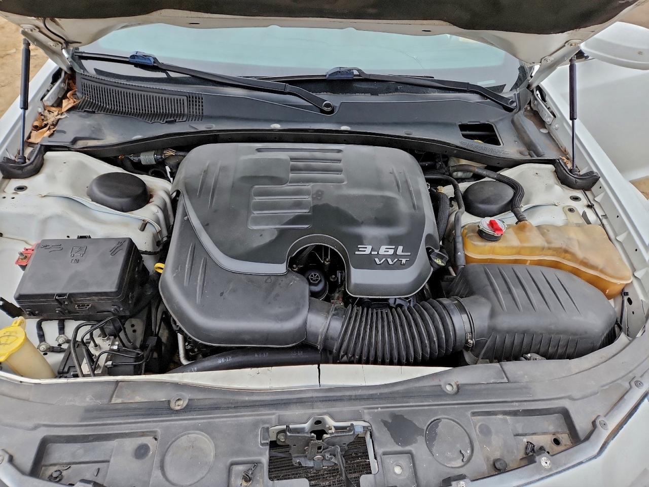 Chrysler 300 Image 7