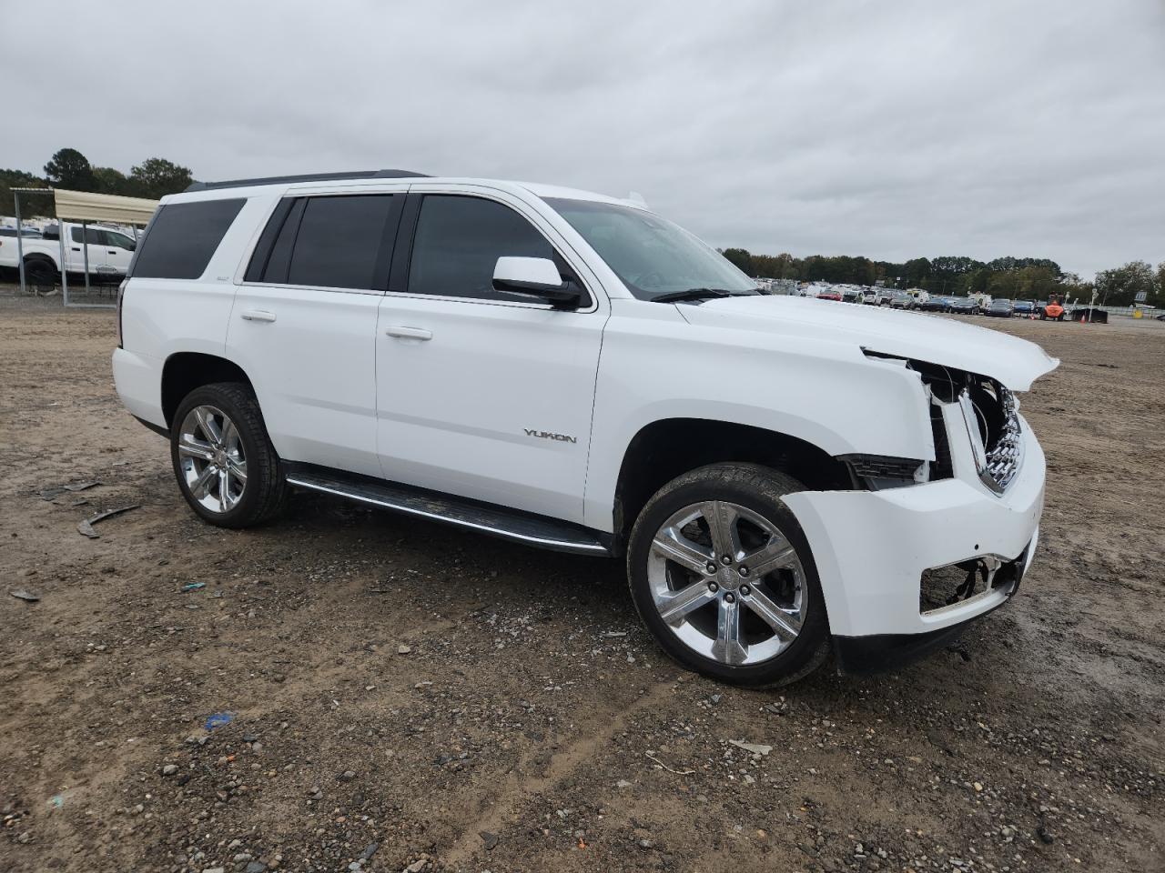 GMC Yukon Slt Image 3