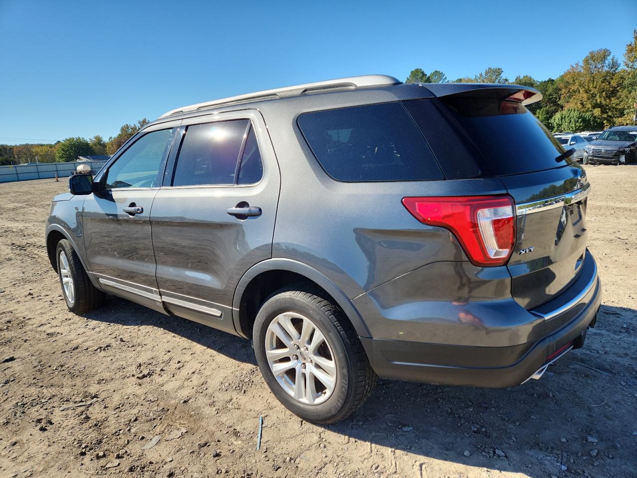 Ford Explorer Xlt Image 3