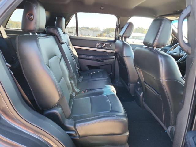 Ford Explorer Xlt Image 12