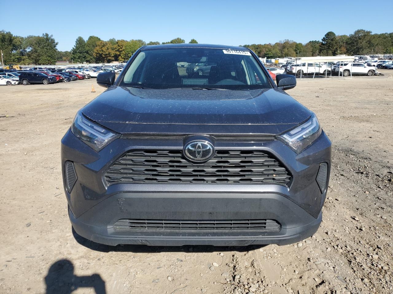 Toyota RAV4 Le Image 4