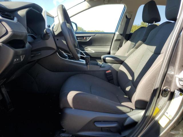 Toyota RAV4 Le Image 6