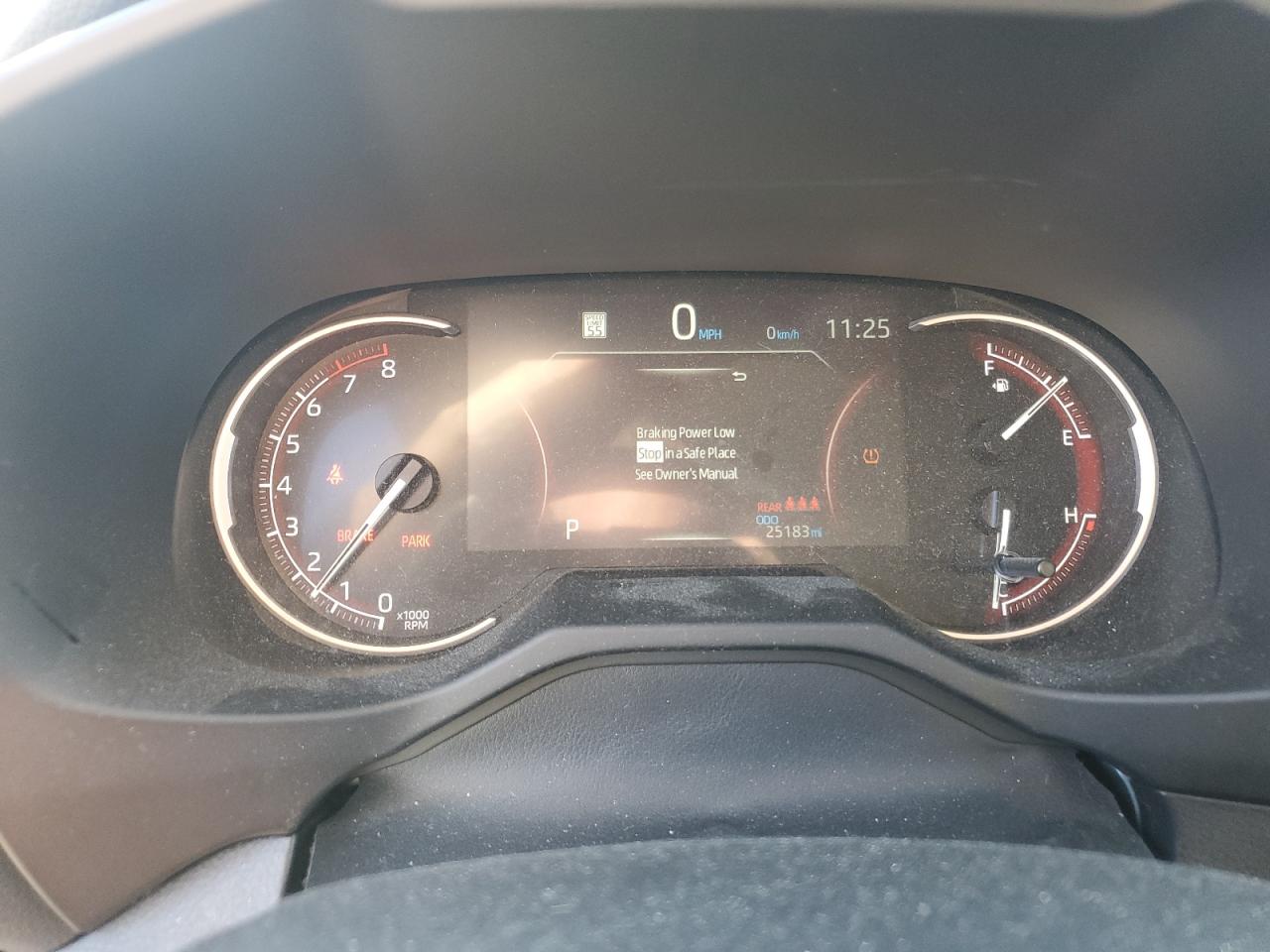 Toyota RAV4 Le Image 9