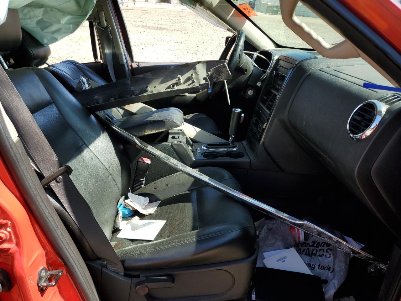 Ford Explorer Limited Image 10