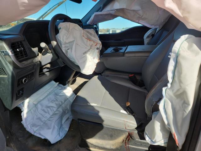 Ford F-150 Xl Image 12