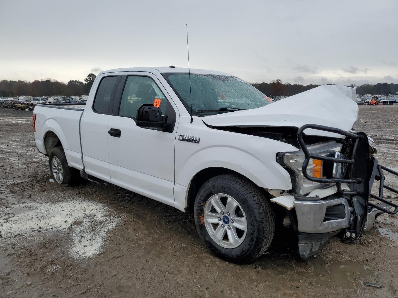 Ford F-150 Super Cab Image 12