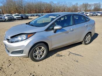  Salvage Ford Fiesta