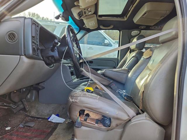 Chevrolet Suburban K1500 Image 4