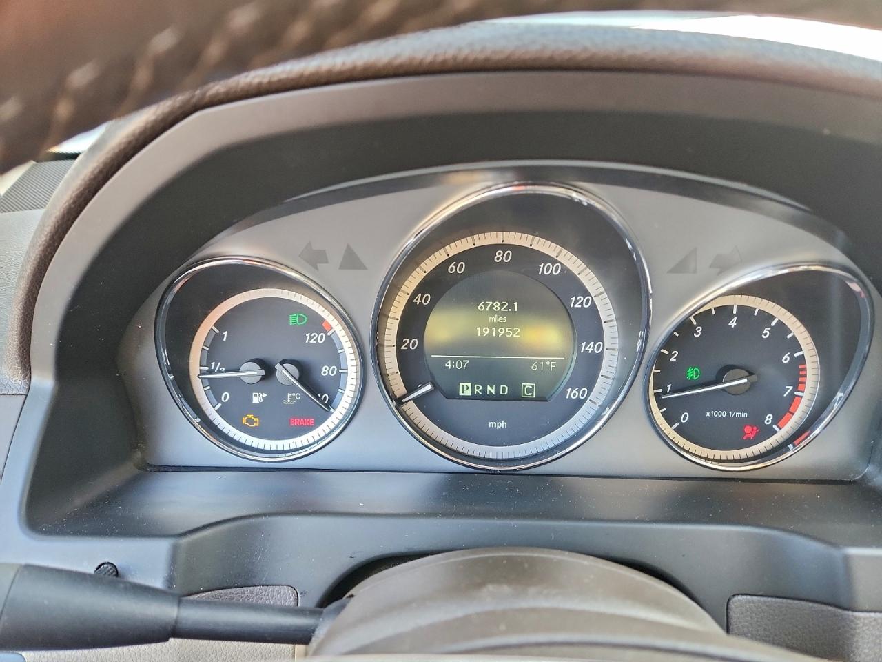 Mercedes-Benz C-Class 300 Image 8