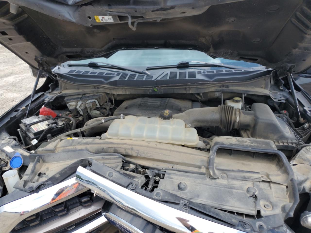 Ford F-150 Supercrew Image 8