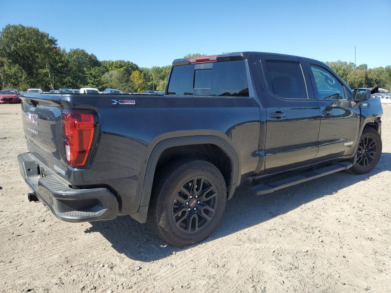 GMC Sierra K1500 Elevation Image 10