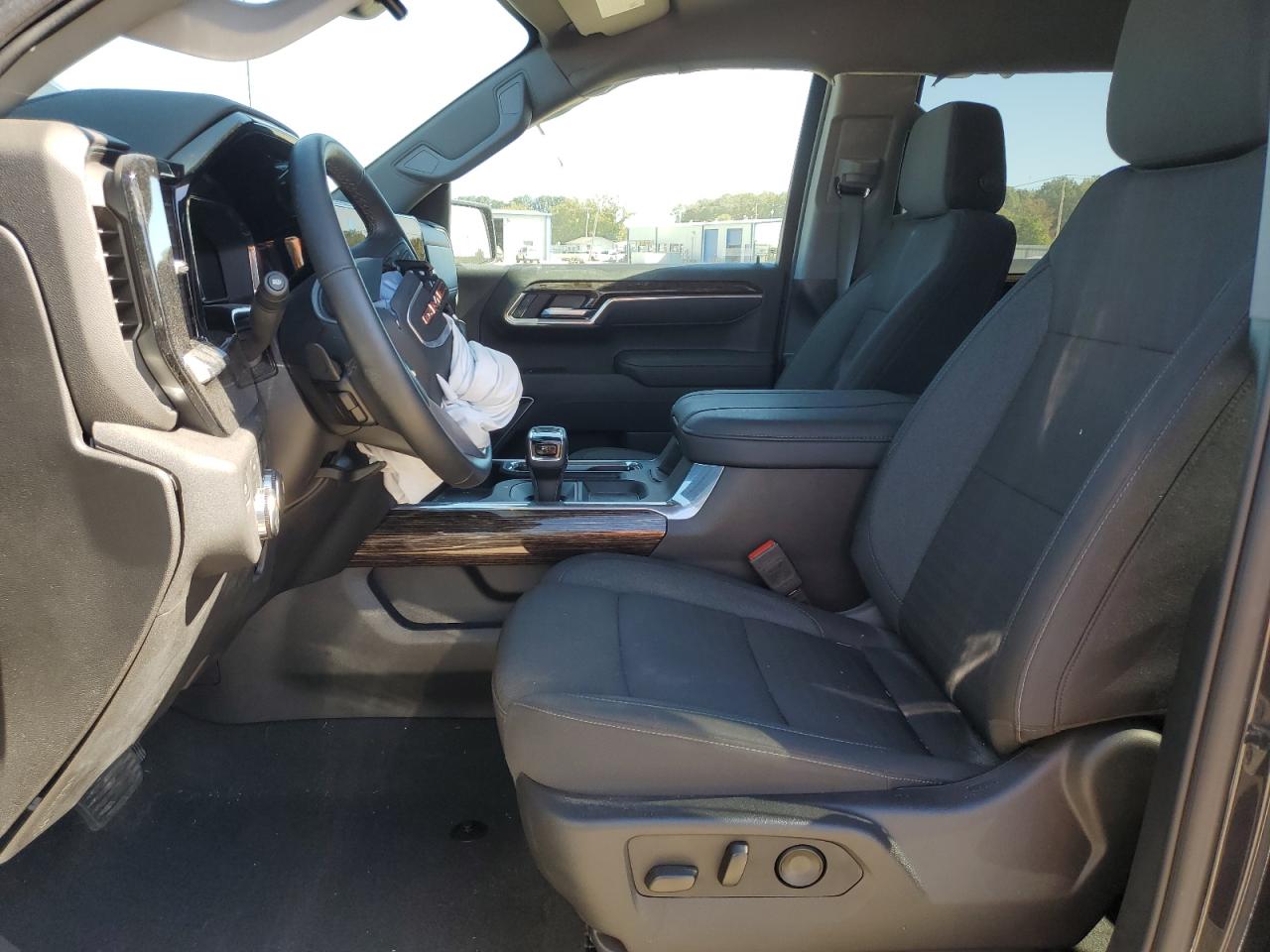 GMC Sierra K1500 Elevation Image 4