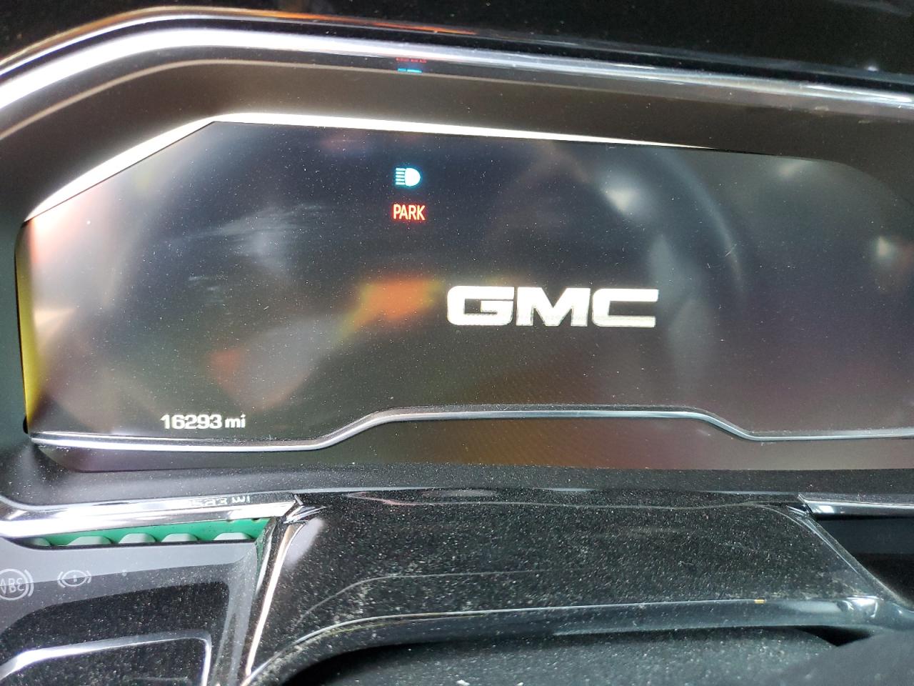 GMC Sierra K1500 Elevation Image 7