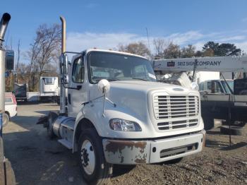  Salvage Freightliner M2