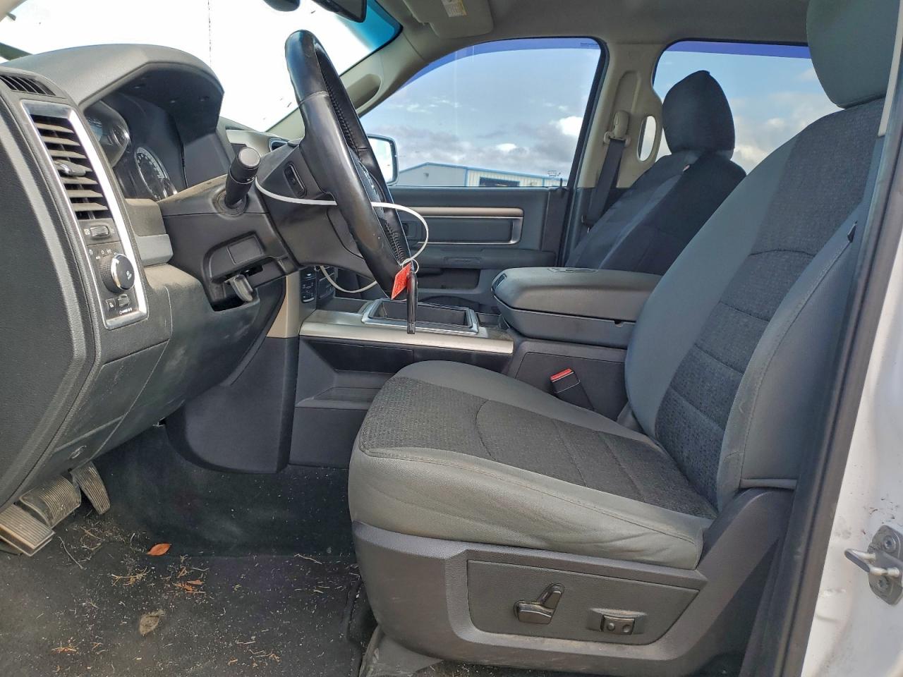 Ram 1500 Slt Image 9