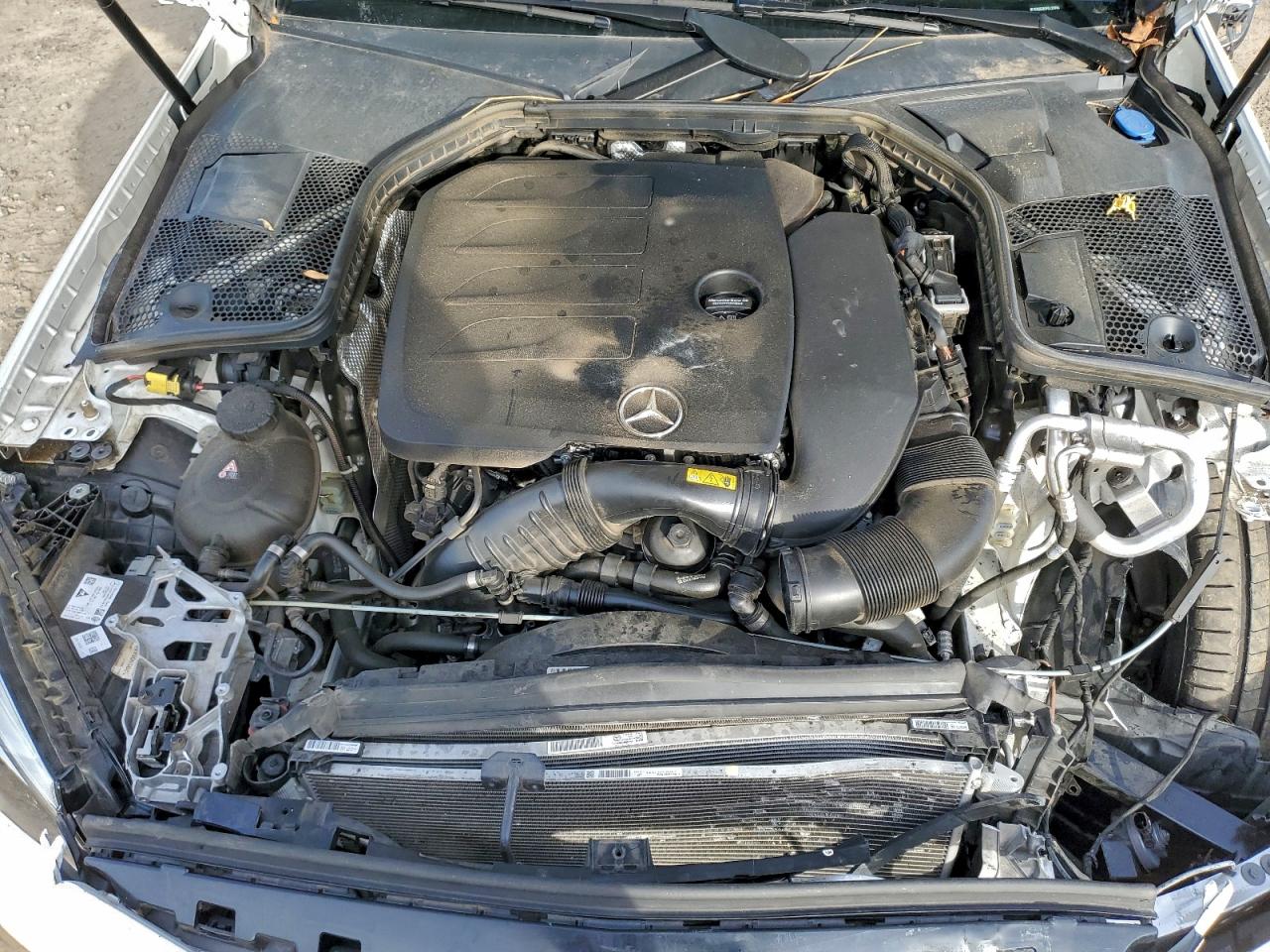 Mercedes-Benz C-Class 300 Image 9