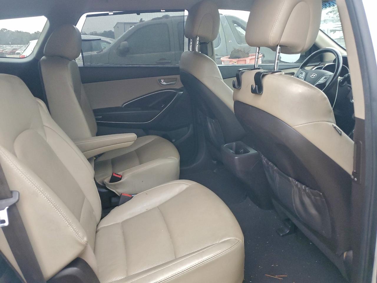 Hyundai SANTA FE Se Image 12