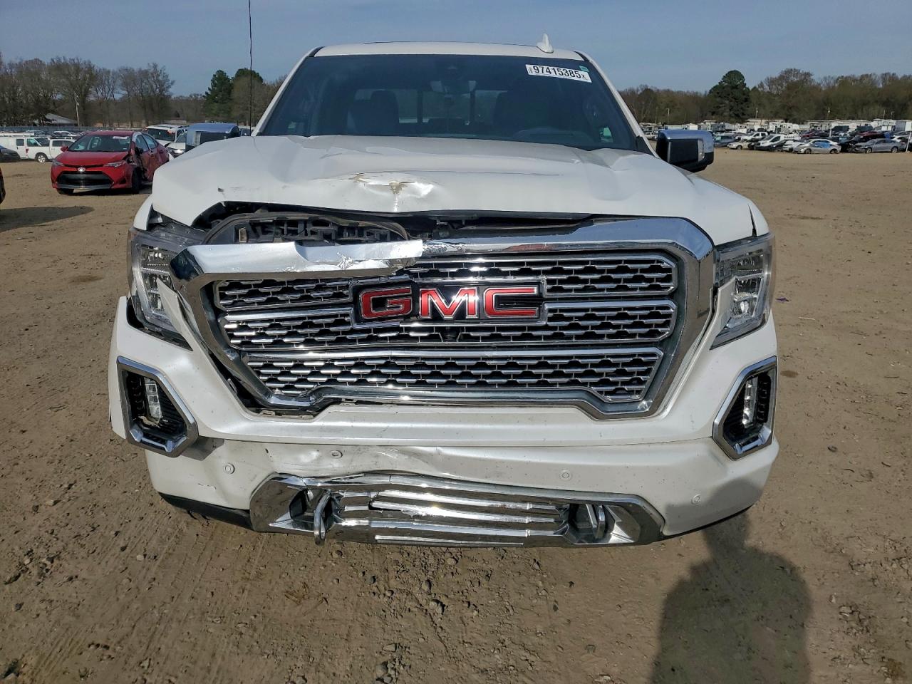 GMC Sierra K1500 Denali Image 2