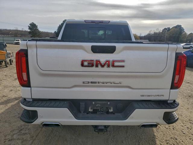 GMC Sierra K1500 Denali Image 9