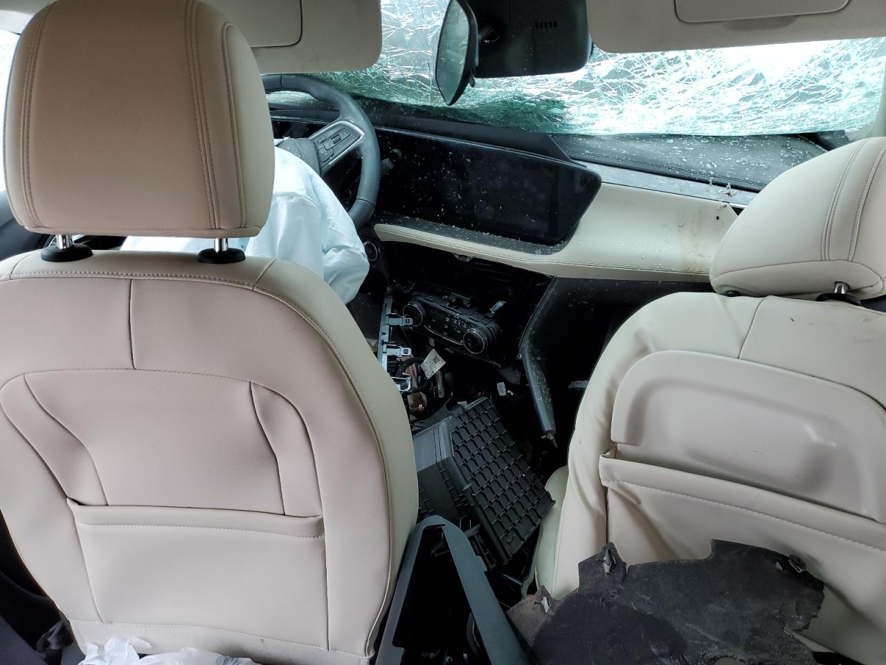 Buick Encore Sport Touring Image 11