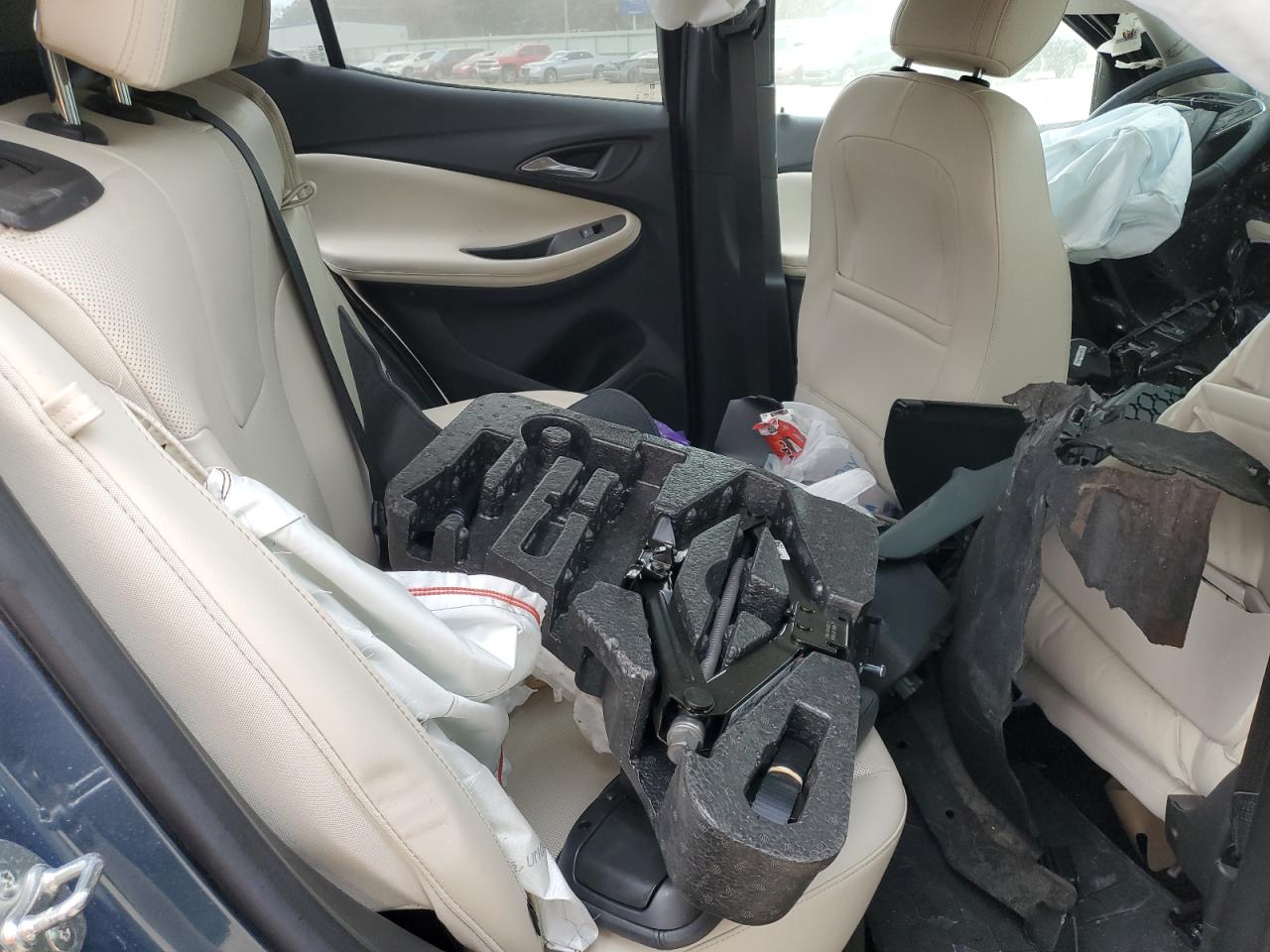 Buick Encore Sport Touring Image 12