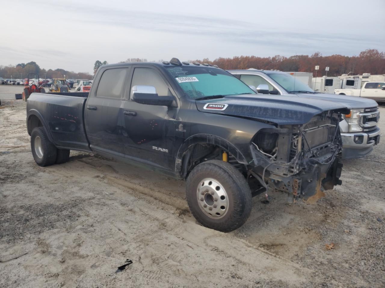 Ram 3500 Laramie Image 5