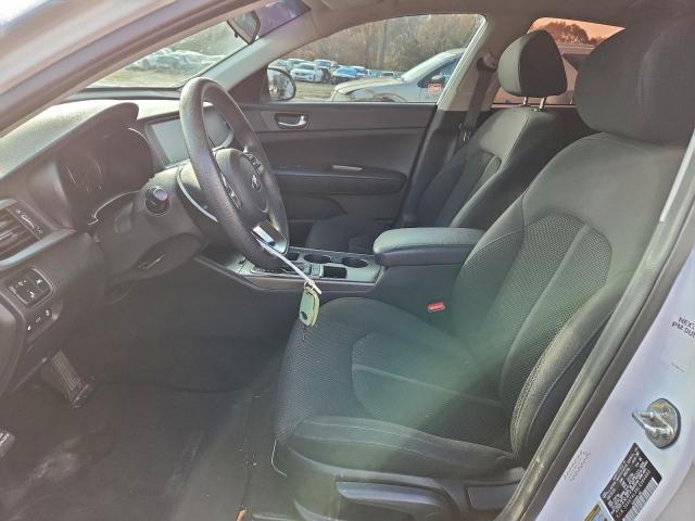 Kia Optima Lx Image 9