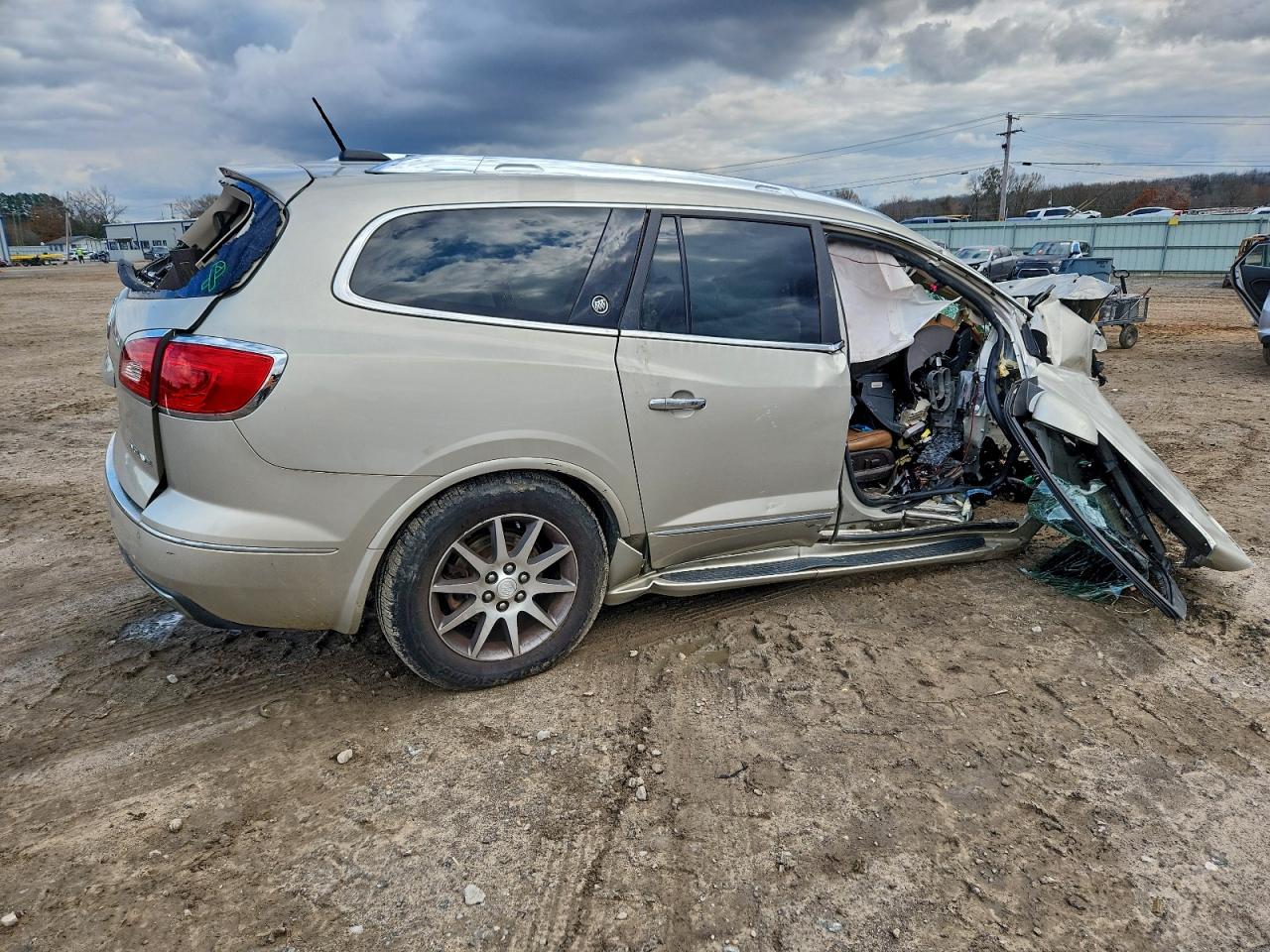 Buick Enclave Image 6
