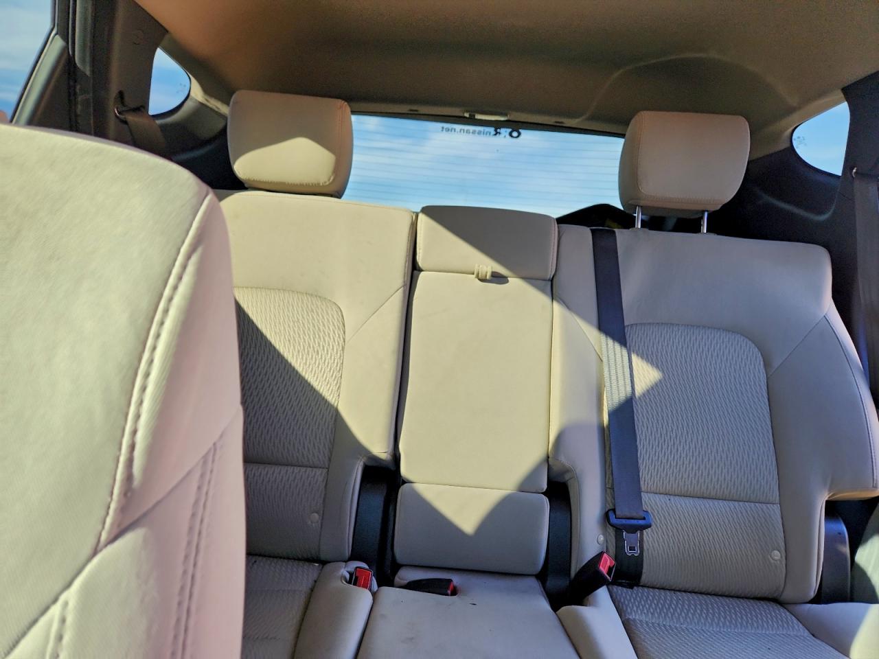 Hyundai SANTA FE Image 2