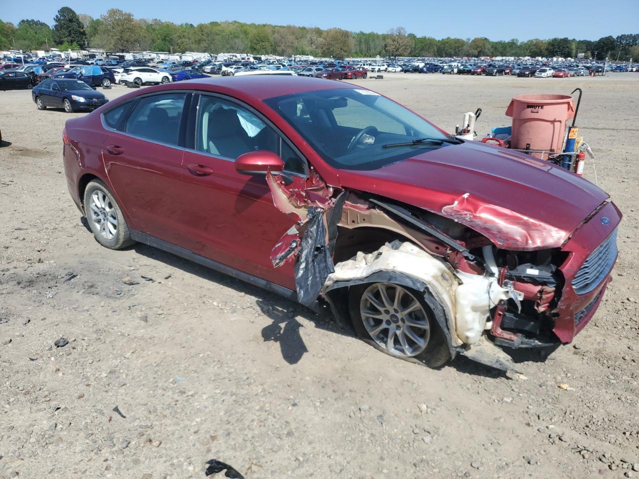 Ford Fusion S Image 10