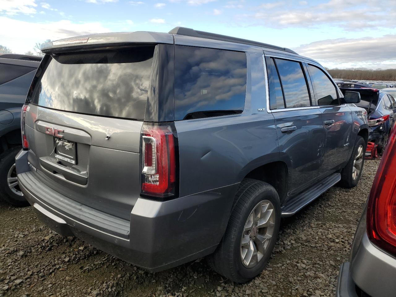 GMC Yukon Slt Image 3