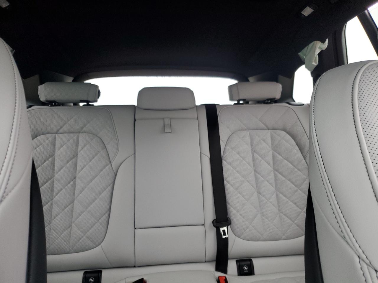 BMW X Series Sdrive 40i Image 12